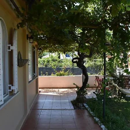 Gerani Apartment *